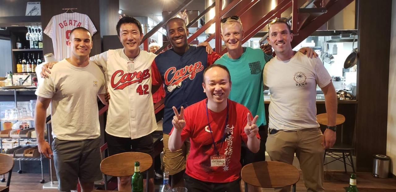 広島市 レッドヘルメットハウス&スポーツ カフェバーホステル エクステリア 写真